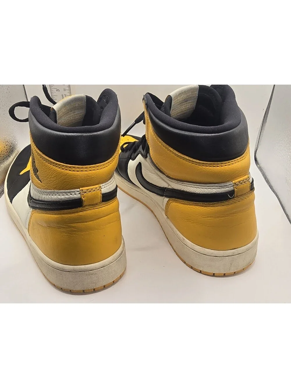 Sz 12 Jordan 1 Retro Yellow Toe High-Top Sneakers Yellow/Black/White 555088-711